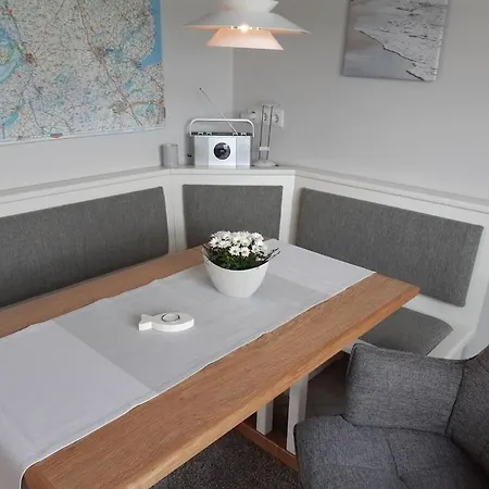 With 2 Bedrooms Langenhorn