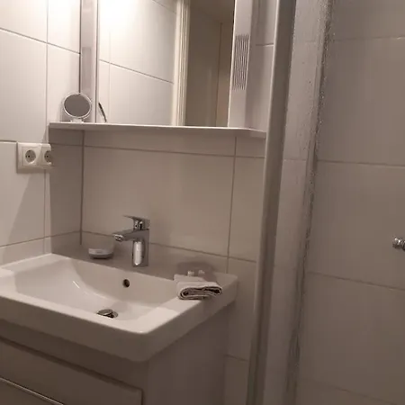 With 2 Bedrooms Langenhorn